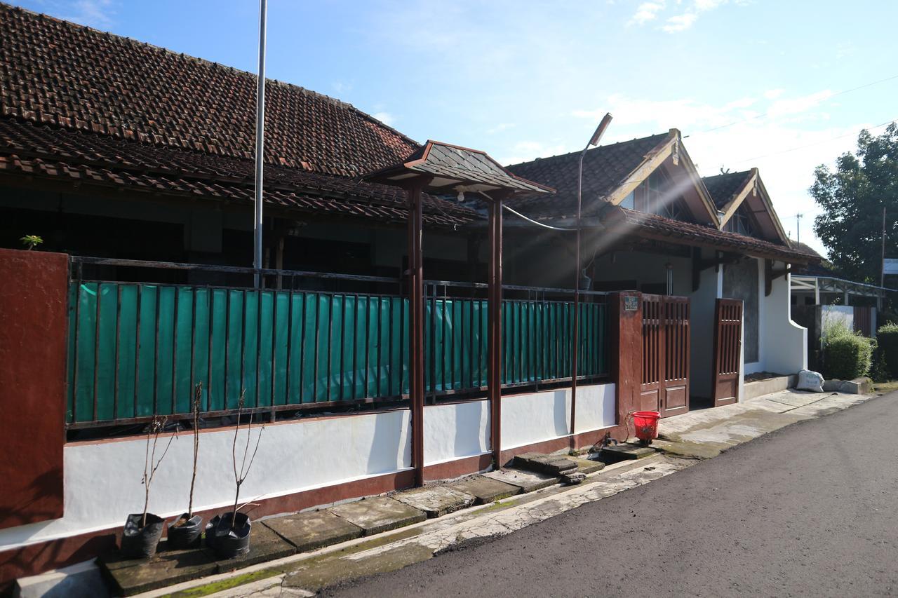Kembar Guesthouse Yogyakarta Dış mekan fotoğraf